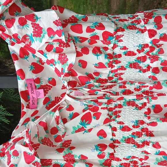NWT Betsey Johnson 100% cotton slip on strawberry Maxi Dress Sz S - Picture 3 of 16